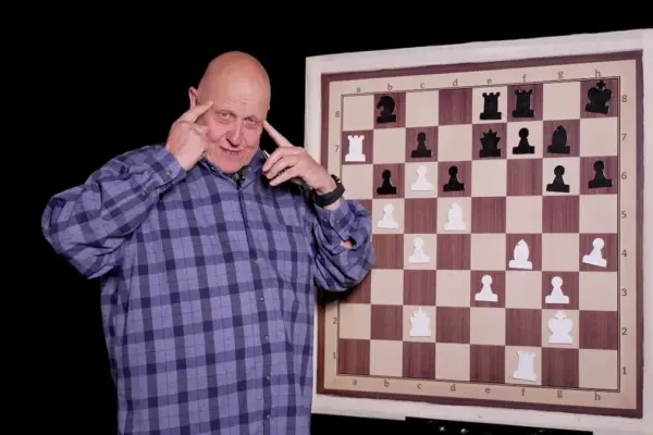 Chess videos | Alekhine produces art blindfolded