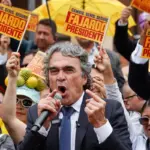 More oil and a universal income: Fajardo's program seeks a middle ground between Uribe and Petro