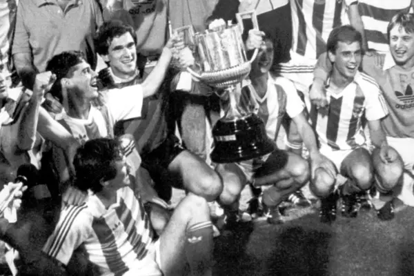 López Ufarte relives the 1987 Copa final: “I experienced the final shootout hugging Txiki Begiristain”