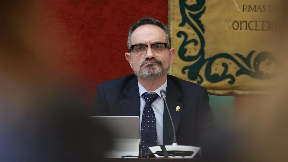 The Prosecutor's Office requests an investigation into the mayor of Móstoles accused of sexual and workplace harassment