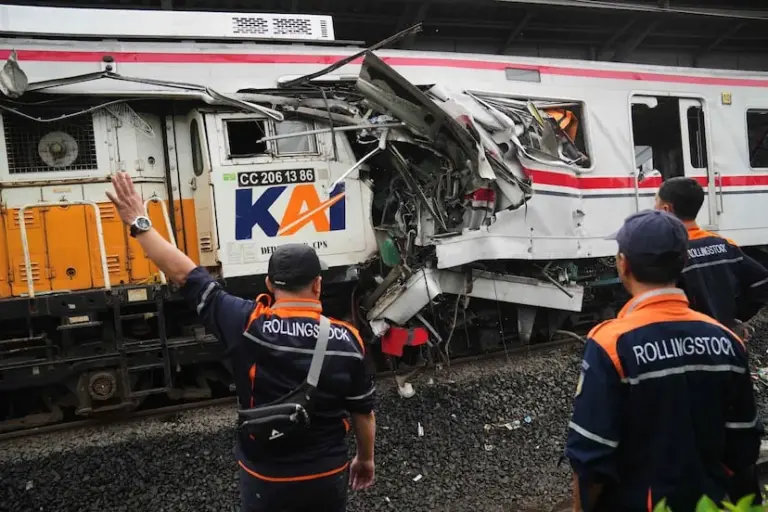 At least 14 women die in two-train collision in Indonesia