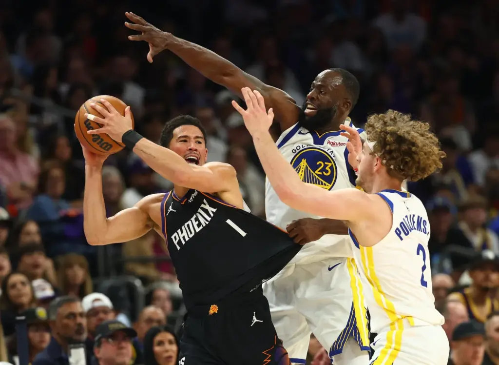 Stephen Curry's Warriors miss the playoffs and foresee the end of an era