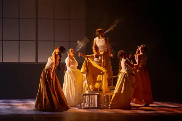 ‘Humo’: a good approach by Rafaela Carrasco undermined by confusion