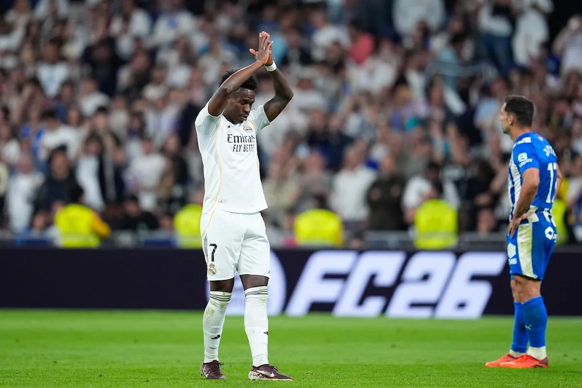 Why does the Bernabéu boo?