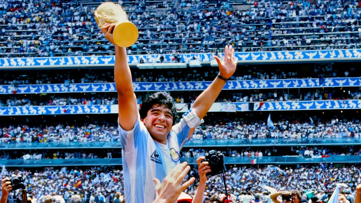 El nuevo juicio por la muerte de Maradona: ¿asesinato, negligencia o un desenlace inevitable?