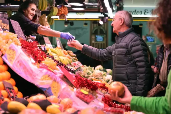 Spaniards carry 45 euros in cash, half of what the Bank of Spain recommends for crises like a blackout