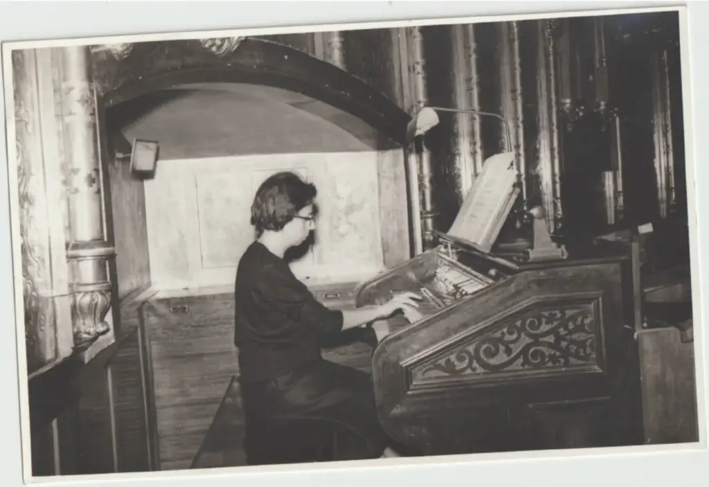 Montserrat Torrent, organist at 100 years old: “When I reach paradise I will kneel before Bach”