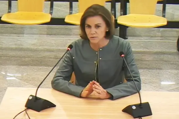 The President of the Court does not accept the question from the PSOE lawyer to Cospedal about Bárcenas' dismissal: “Who informs him?