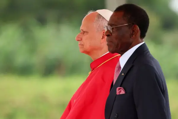 The Pope criticizes before Obiang “the will to dominate, arrogance and discrimination”