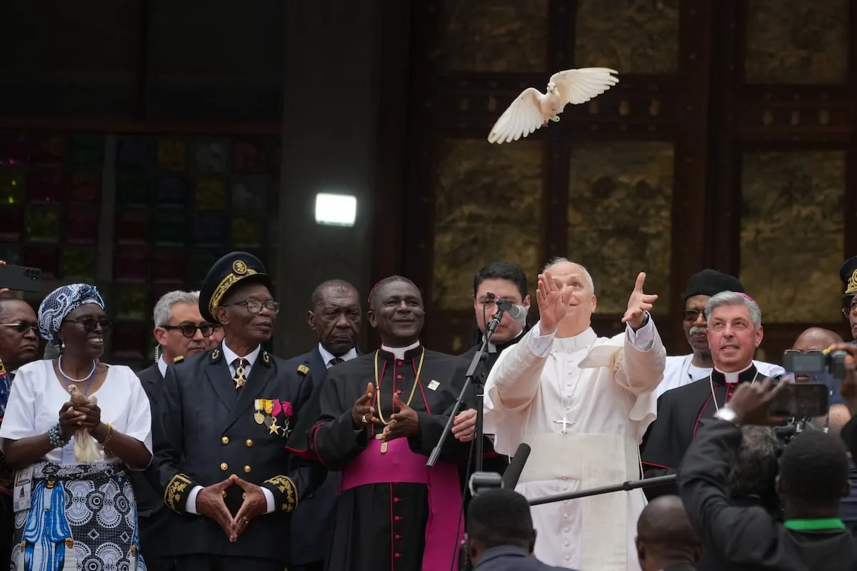 The Pope, from the heart of the conflict in Cameroon: “The world is being devastated by a handful of tyrants”