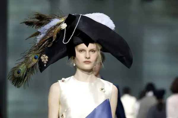 Armors, transparencies, and romanticism: everything we saw at 080 Barcelona Fashion