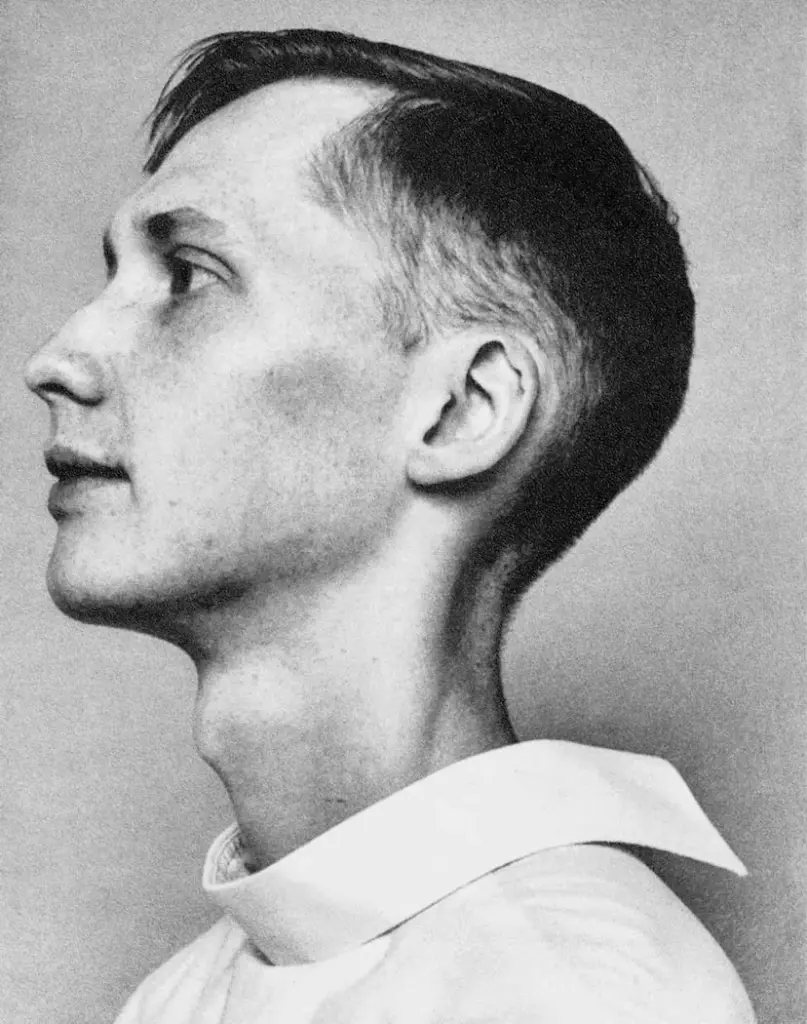 The challenge of photographer Jack Davison: three days in London and 111 portraits (37 per day)