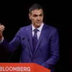 Sánchez insta a los alcaldes a “abanderar” el proceso de regularización de inmigrantes “sin importar el tiempo que llevan empadronados”