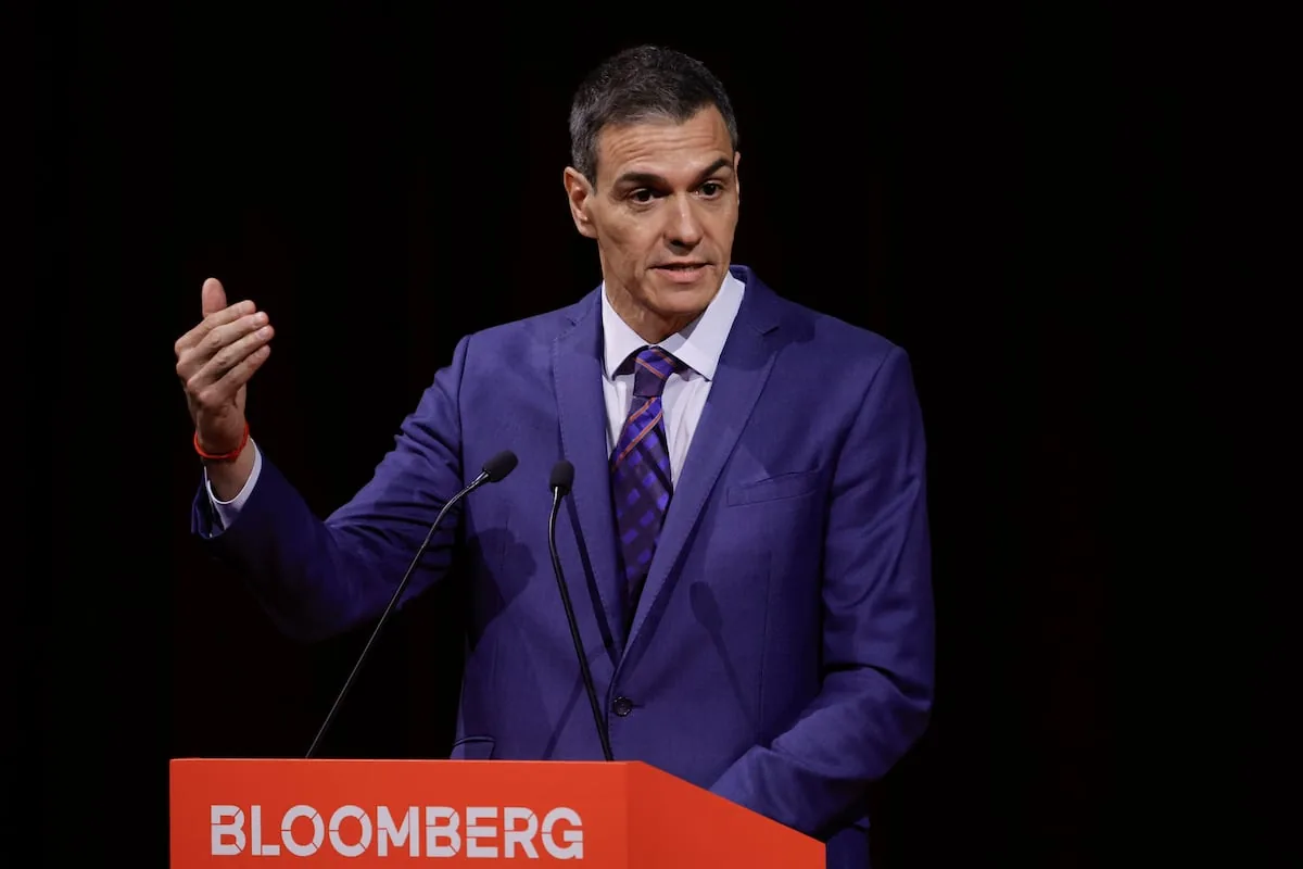Sánchez insta a los alcaldes a “abanderar” el proceso de regularización de inmigrantes “sin importar el tiempo que llevan empadronados”