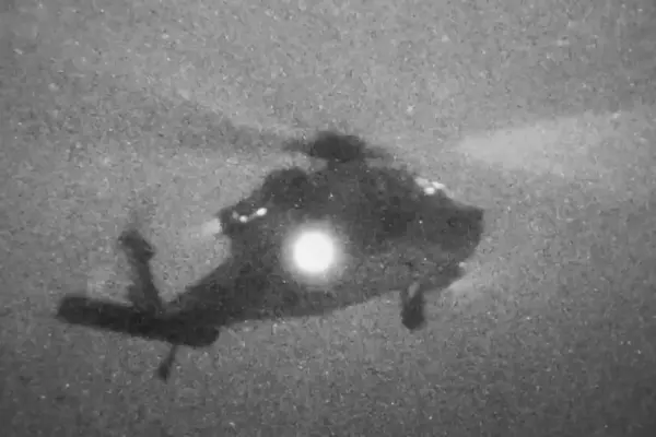 The images of the shooting and the boarding of an Iranian ship by the US army in Hormuz