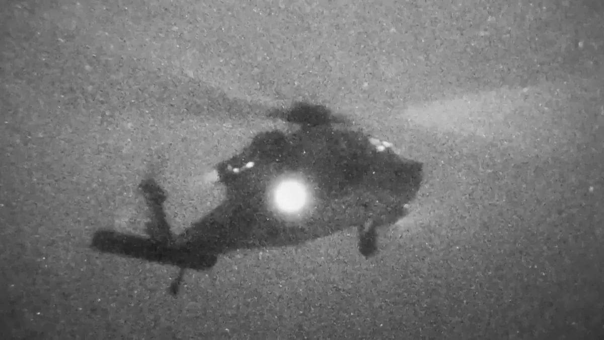 The images of the shooting and the boarding of an Iranian ship by the US army in Hormuz