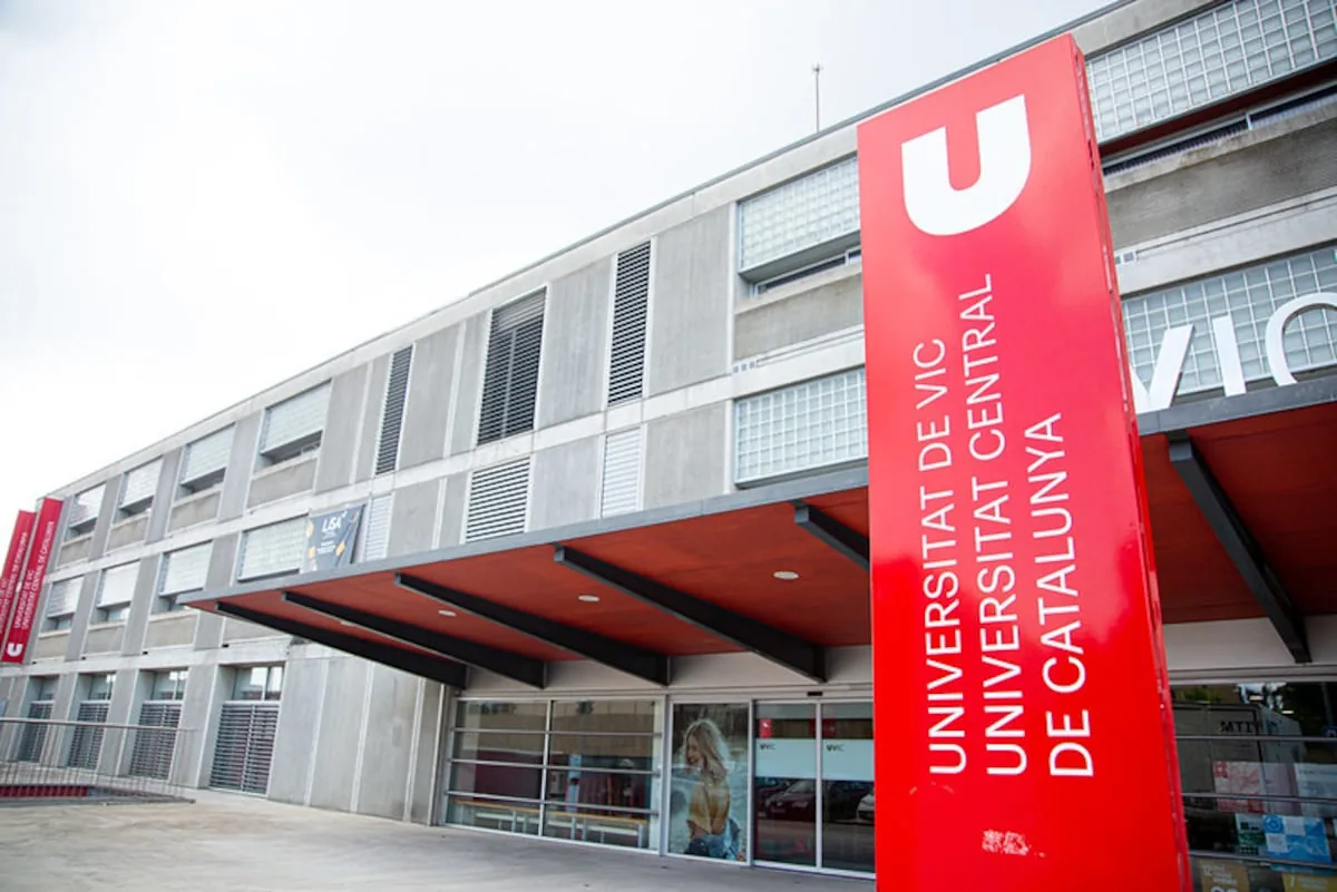 The Government will finance half of the tuition fee for Medicine at the University of Vic