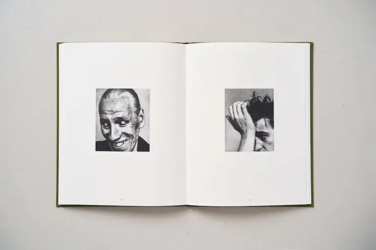 The challenge of photographer Jack Davison: three days in London and 111 portraits (37 per day)