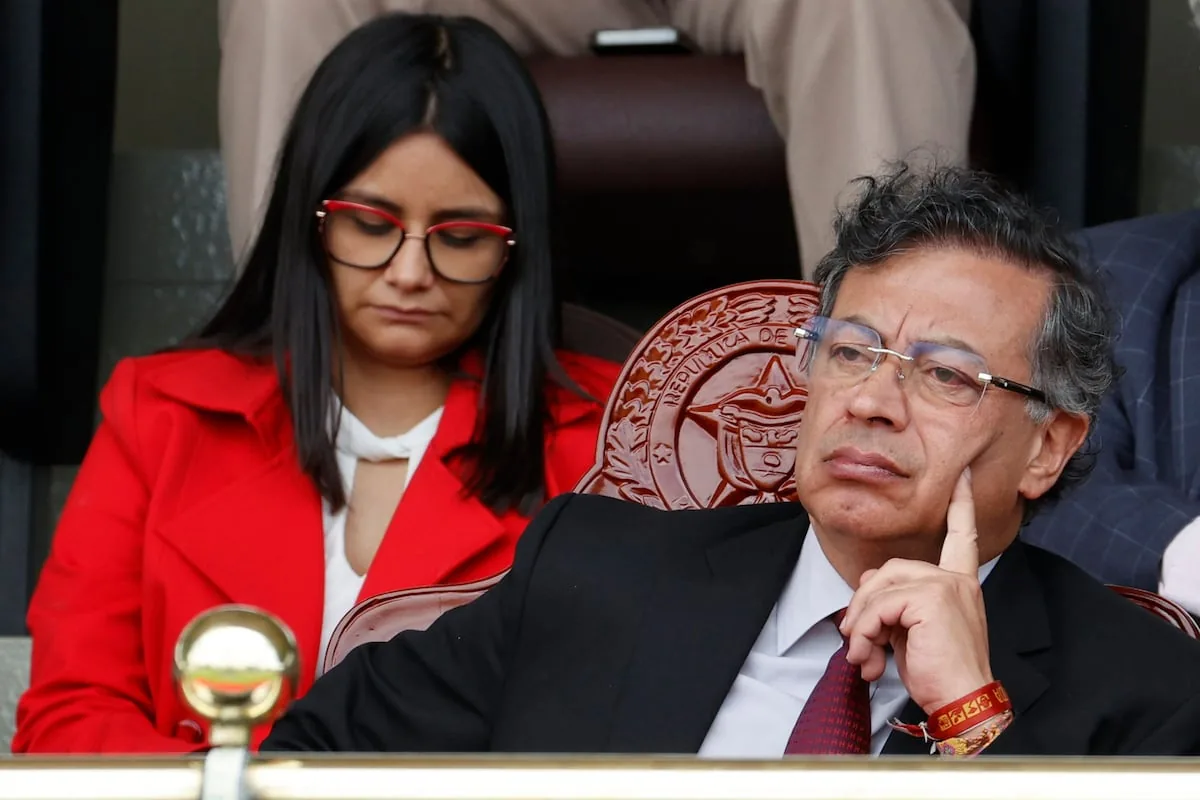 The Petro Government adds another internal fight in its final stretch