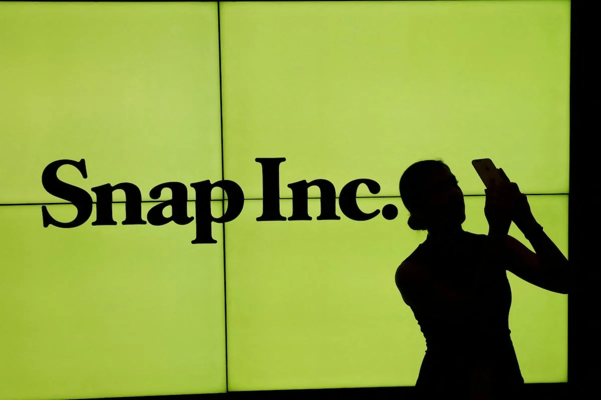 Snap fires 1,000 employees, 16% of the workforce, to cut costs due to AI pressure