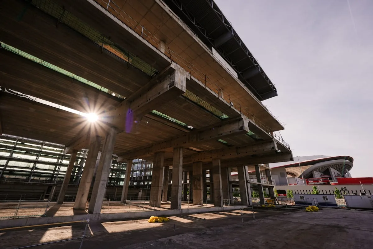 Almeida changes the project for the abandoned building next to the Metropolitano to comply with the law: it will no longer have a hotel