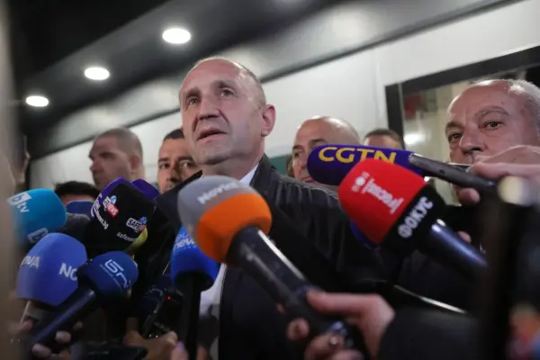 The pro-Russian and Euroskeptic Rumen Radev wins with an absolute majority in the Bulgarian elections