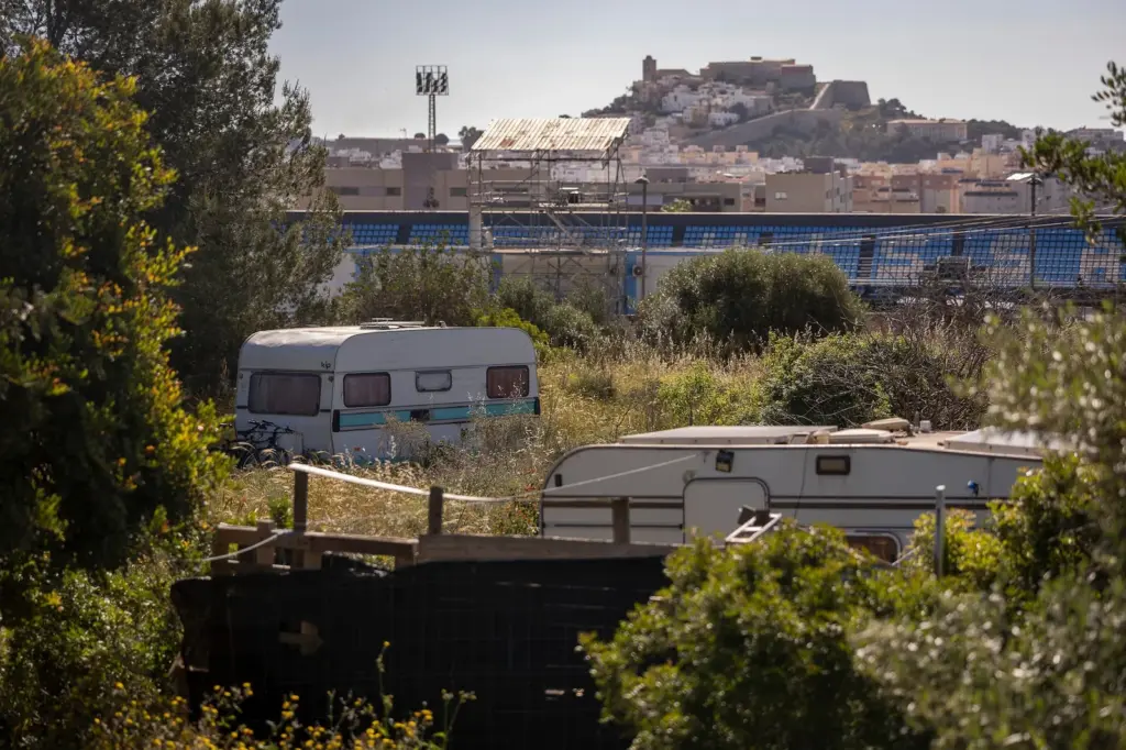 Ibiza completes the eviction of the largest shantytown settlement on the island