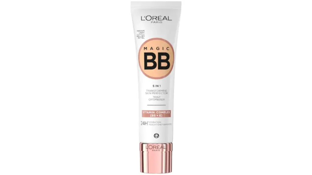 La BB Cream Magic L'Oreal Paris arrasa en Amazon con más de 10.000 valoraciones.