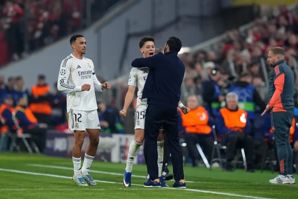 Arbeloa blames the referee after the elimination against Bayern: “Camavinga’s sending off is inexplicable”