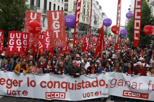 Unions call to turn May Day into “a cry against war and vassalage to Trump”
