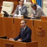 “I call things by their name: national priority,” proclaims the satisfied Vox spokesperson in Extremadura
