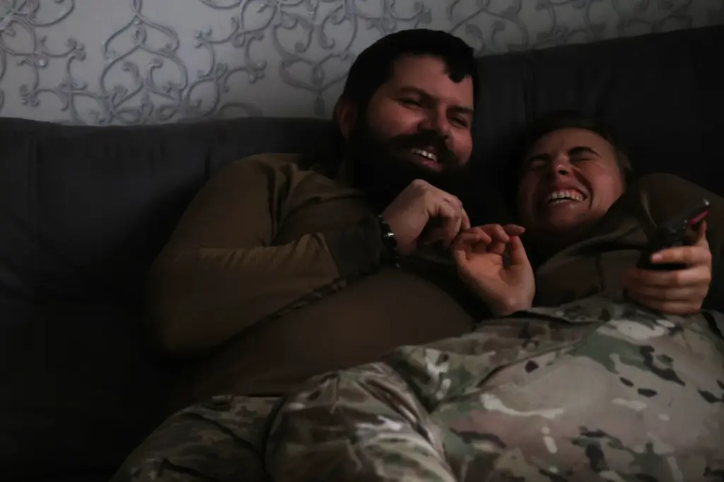 Marina and Andrii, bomb-proof love on the Donbas front