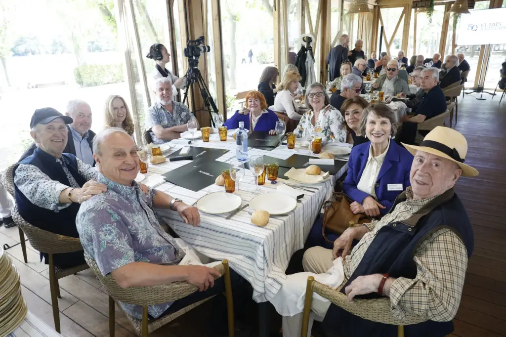 Reunion of the pioneers of EL PAÍS: “We had a will for public service”