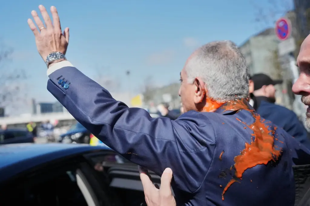 Reza Pahlevi, the son of the last shah: “We are facing a golden opportunity to end the regime of Iran”
