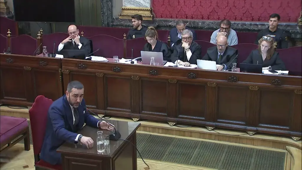 The Government fights back against Aldama's “lies” but believes they will have no consequences because he provides no evidence