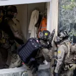 The robbers of a bank in Naples manage to escape through a tunnel after holding nearly 30 hostages