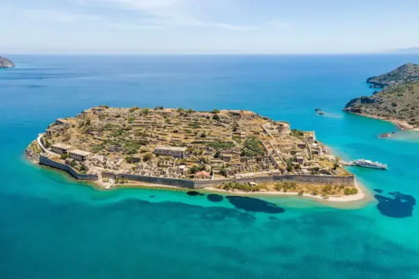 A trip to Crete in autumn: myths, archaeology and traditions on the Greek island