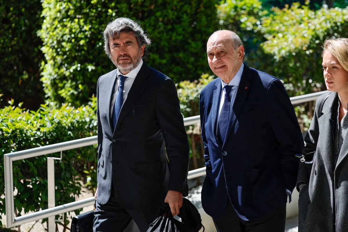 Fernández Díaz's defense attacks the phone messages that implicate him in Kitchen