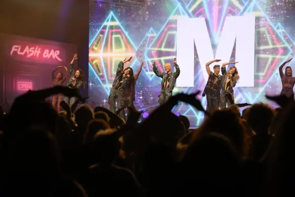 Madrid travels between eras with ‘Flashback Show Europa’, a show to experience eternal songs