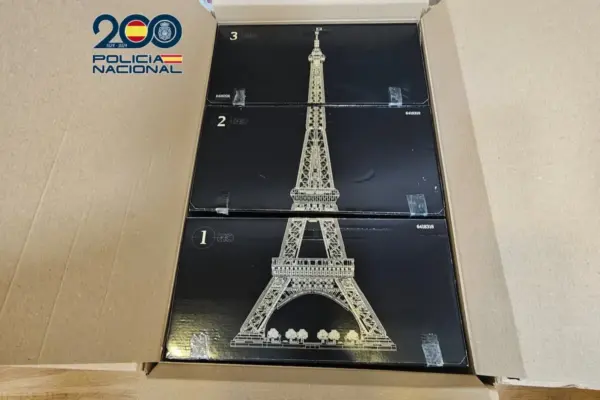 More than 5,000 pills in a toy kit: the failed method of two drug traffickers for a drug shipment