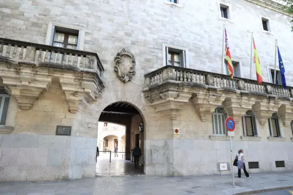 Sentenced to 34 years in prison for using his underage stepdaughter as a sexual and domestic slave in Mallorca