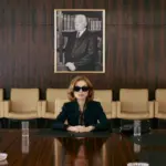 Why did the richest woman in the world give gifts of 1 billion euros to a ‘friend’? The story of the L’Oréal heiress comes to the cinema