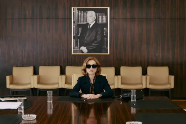 Why did the richest woman in the world give gifts of 1 billion euros to a ‘friend’? The story of the L’Oréal heiress comes to the cinema