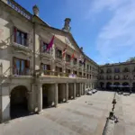 The 35 hours in the state Administration stir the claim of thousands of regional and local officials throughout Spain