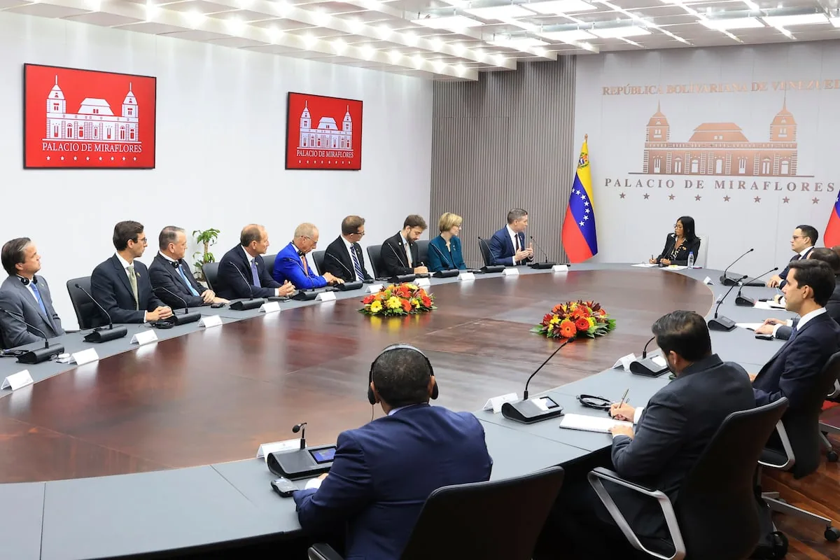United States changes its envoys in Caracas just 100 days after the intervention