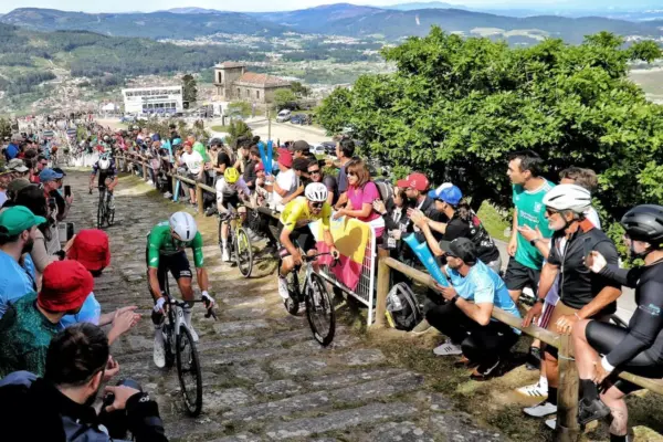Adam Yates wins O Gran Camiño on his way to the Giro