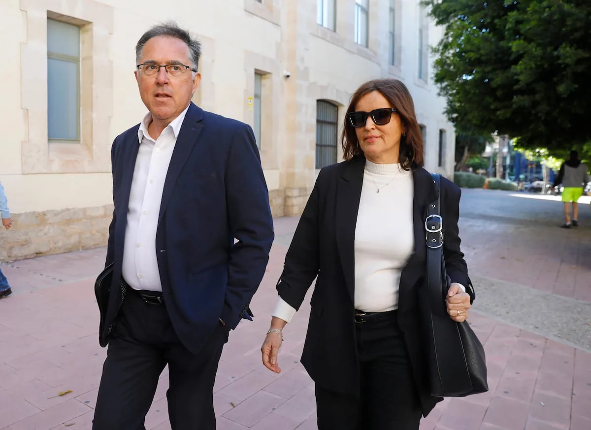 The first witnesses of the protected housing scandal in Alicante confirm the lack of control over the promoter's allocations