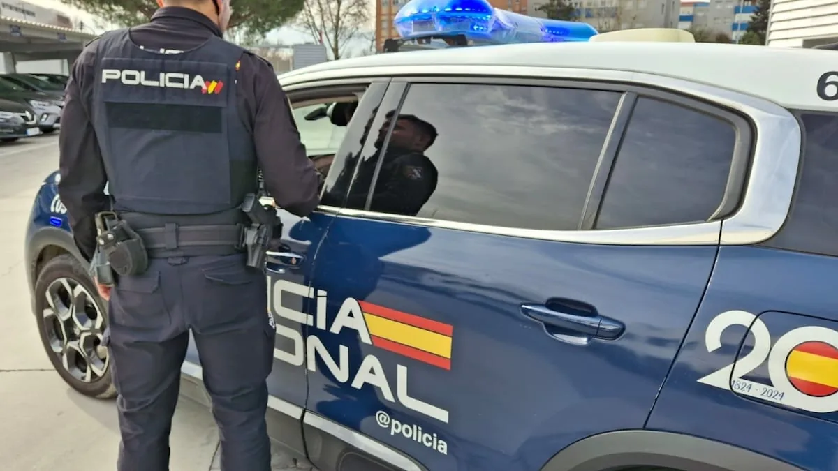 Arrested for recording more than 100 women with infrared cameras during intimate moments in Valladolid