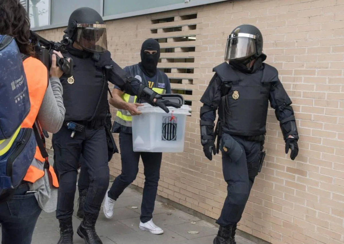 The Supreme Court authorizes the Mossos to destroy the evidence of the 1-O referendum, but orders to keep a sample of each one
