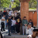 Thousands of people queue in L’Hospitalet: “With regularization, I'm looking for some stability”